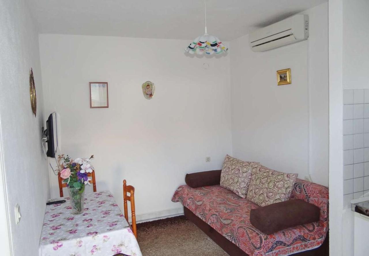 Apartments Tomislav - 120 M From Beach Donji Okrug  Exterior foto